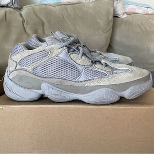Adidas Yeezy 500 
Salt stone 
Men’s 11 women’s 12.5
Kanye bad bunny samba gazell